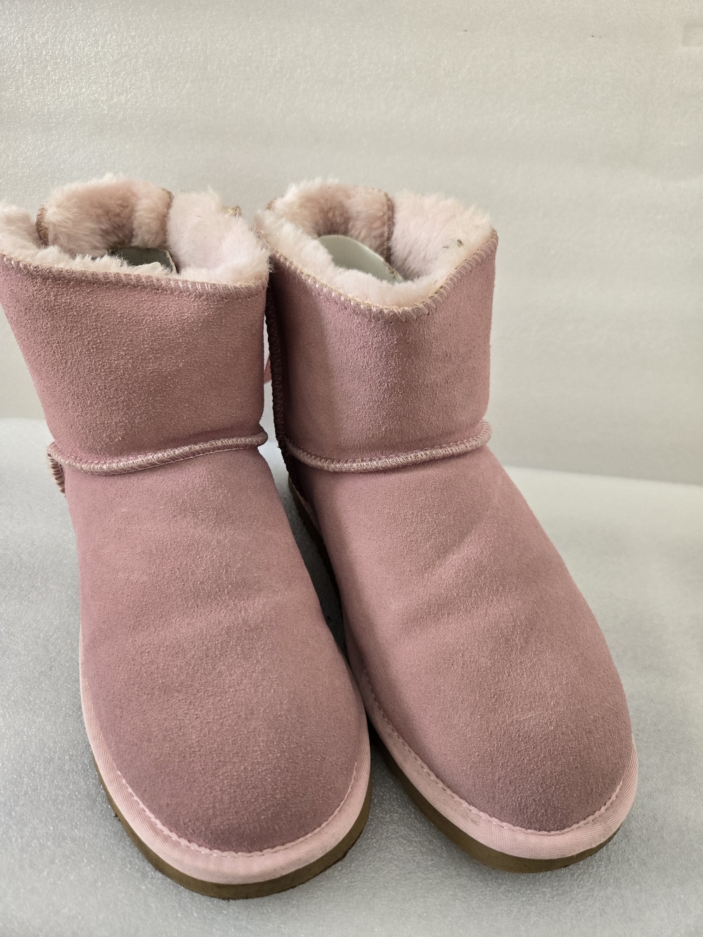 UGG Bailey Button Boots Pink Women's Size 8 (L5)
